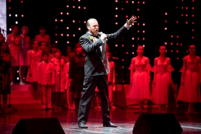 Поклонимся великим тем годам!