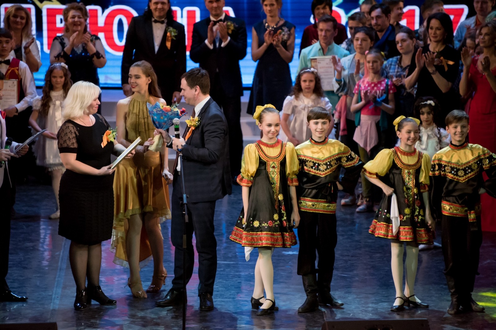 Поощрения для педагогов и выпускников