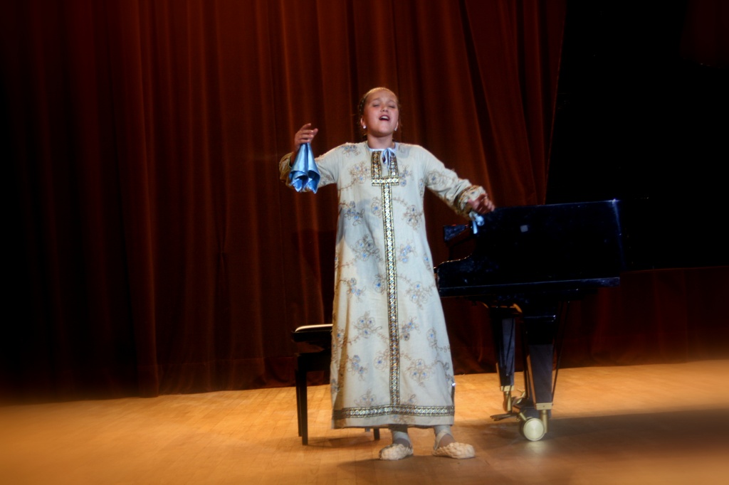 Полина в париже.JPG