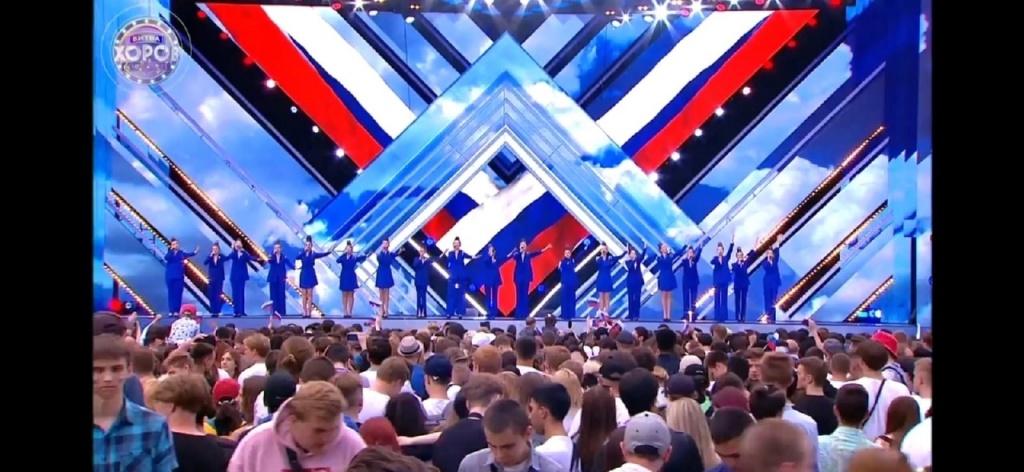 Хор на сцене 1.jpg